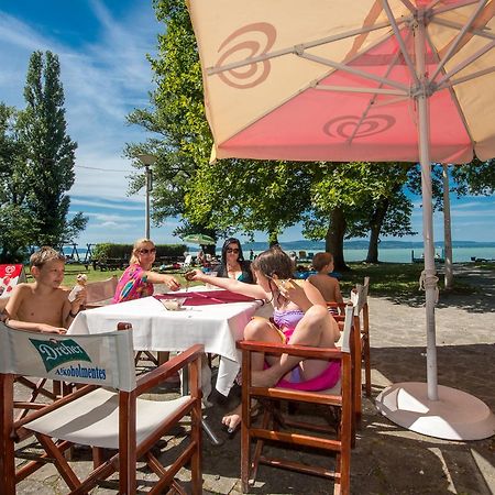 Familia Hotel Balatonboglár Exterior foto