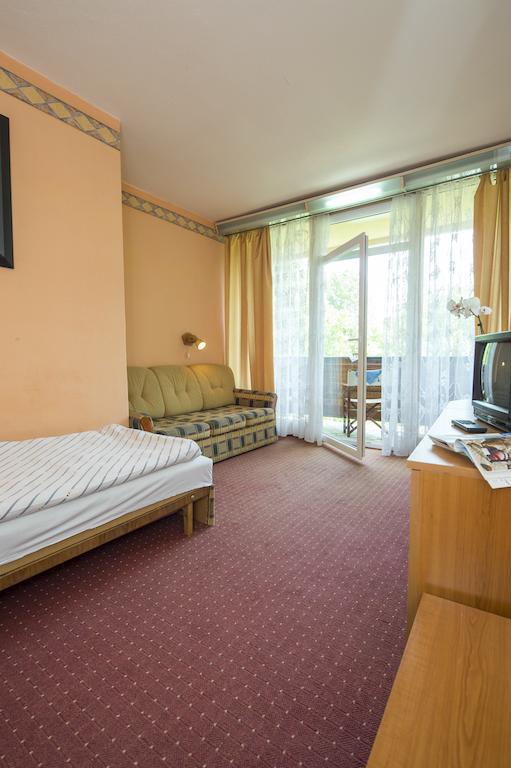 Familia Hotel Balatonboglár Habitación foto